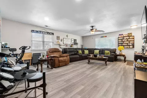 1737 Swift Ave, Clovis, CA 93611 photo 6