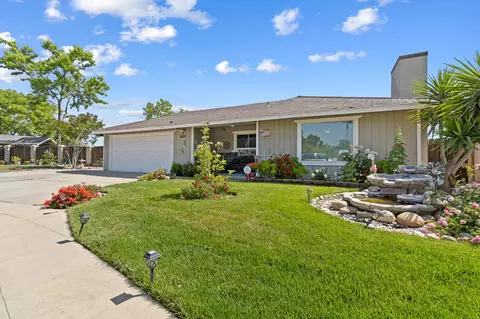 1737 Swift Ave, Clovis, CA 93611 photo 3