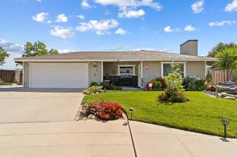 1737 Swift Ave, Clovis, CA 93611