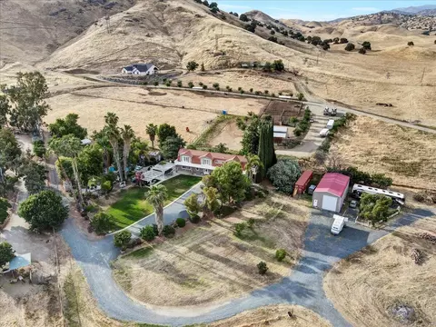 30468 Holdridge Dr, Porterville, CA 93257