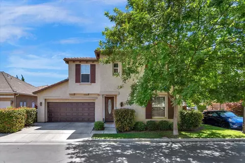 1604 N Cortona Ct, Visalia, CA 93291