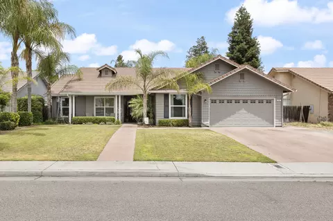 340 W Carpenter Ave, Reedley, CA 93654