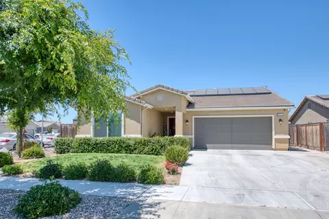 562 Virginia Ave, Sanger, CA 93657