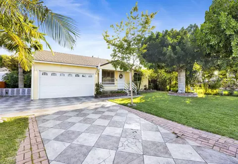 7820 Springer St, Downey, CA 90242 photo 2