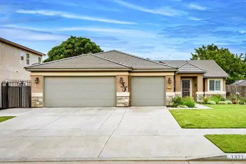 1377 Semillon St, Hanford, CA 93230