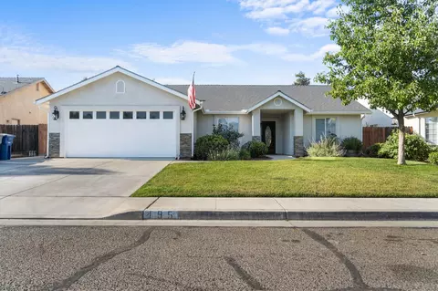 495 Gearey Ave, Exeter, CA 93221