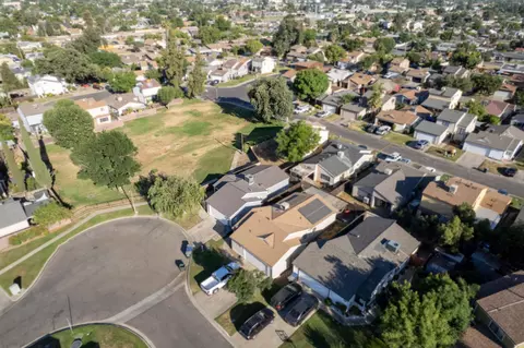 219 E Prospect Ave, Visalia, CA 93291 photo 24