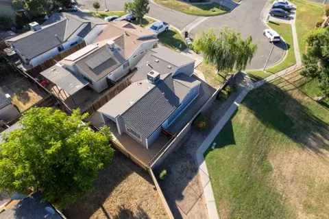 219 E Prospect Ave, Visalia, CA 93291 photo 28