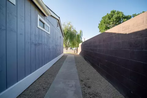 219 E Prospect Ave, Visalia, CA 93291 photo 27