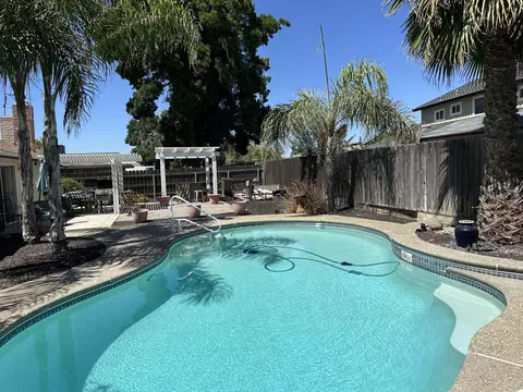 568 S Acacia Dr, Lemoore, CA 93245 photo 21