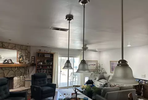 568 S Acacia Dr, Lemoore, CA 93245 photo 6