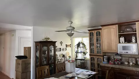 568 S Acacia Dr, Lemoore, CA 93245 photo 9