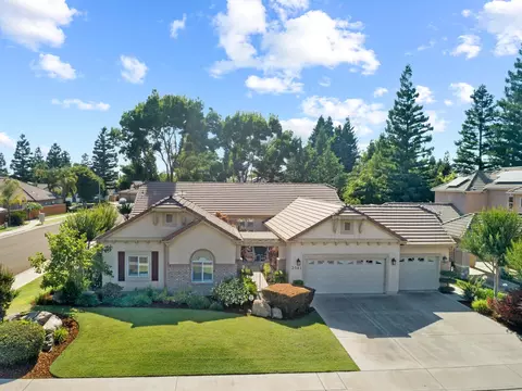 2041 Peppertree St, Visalia, CA 93291