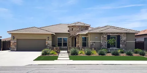3056 Ship Rock Ave, Tulare, CA 93274