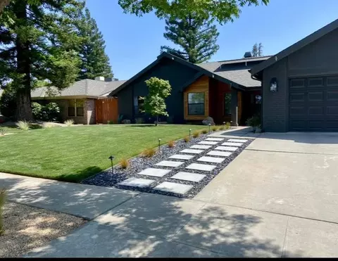 3303 W Dorothea Ave, Visalia, CA 93277