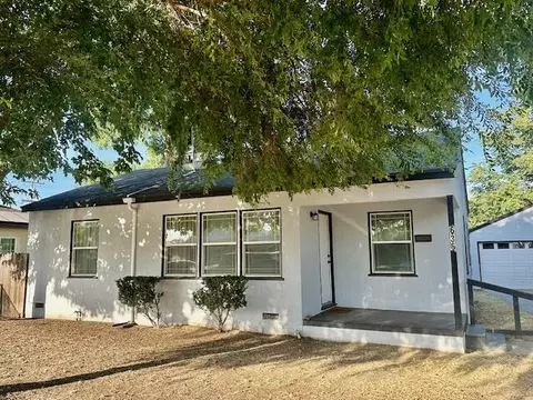 636 N 3rd St, Porterville, CA 93257