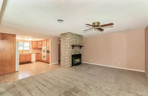 150 Faun Pl, Lemoore, CA 93245 photo 7