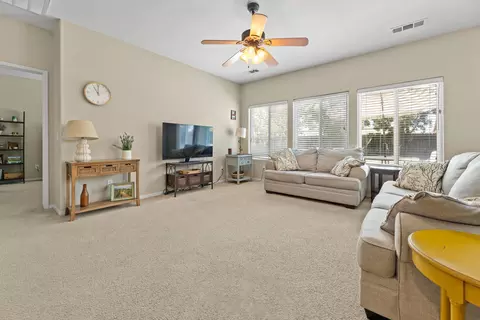 2346 E La Vida Ave, Visalia, CA 93292 photo 7