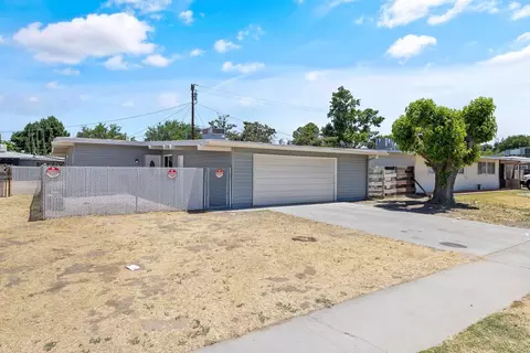 1313 Rodgers Rd, Hanford, CA 93230