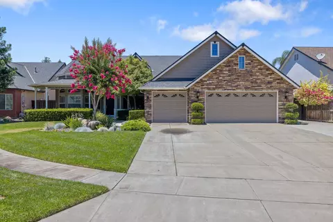 213 N Denton Ct, Visalia, CA 93291