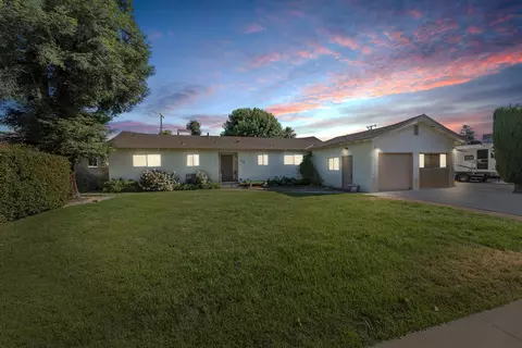 415 E Sandra Ave, Tulare, CA 93274