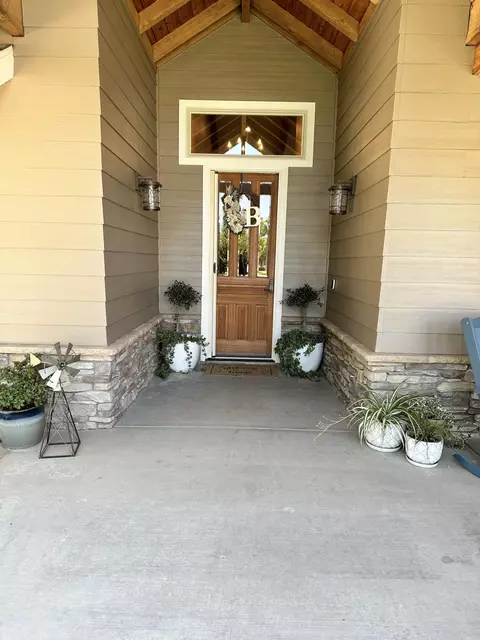 621 Dove Ct, Exeter, CA 93221 photo 3