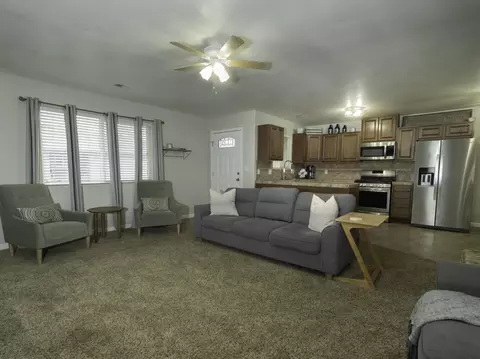 15884 Jasmine Ave #C, Ivanhoe, CA 93235 photo 2
