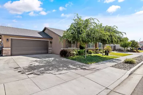 810 W Perez Ave, Visalia, CA 93291