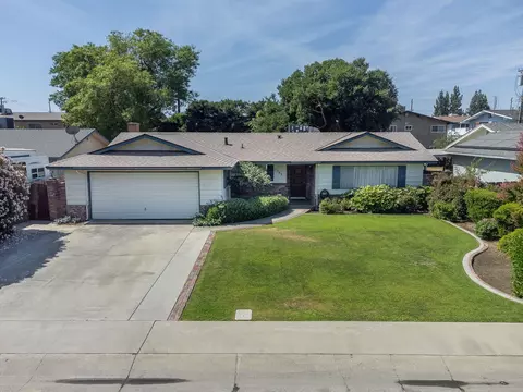 1343 W Cambridge Ave, Visalia, CA 93277