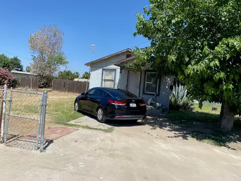 316 S Maple St, Pixley, CA 93256