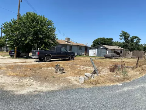 316 S Maple St, Pixley, CA 93256 photo 3