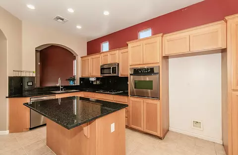 1259 Paradise Loop, Lemoore, CA 93245 photo 4