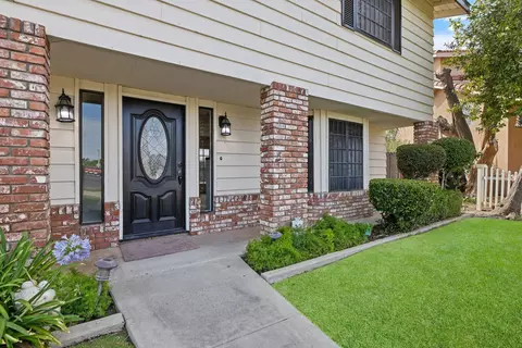 334 Cedar St, Hanford, CA 93230 photo 4