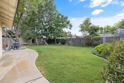 334 Cedar St, Hanford, CA 93230 photo 33