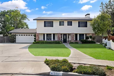 334 Cedar St, Hanford, CA 93230