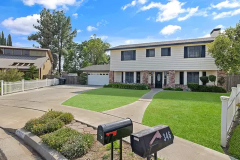 334 Cedar St, Hanford, CA 93230 photo 2