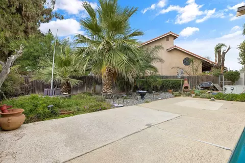 334 Cedar St, Hanford, CA 93230 photo 40