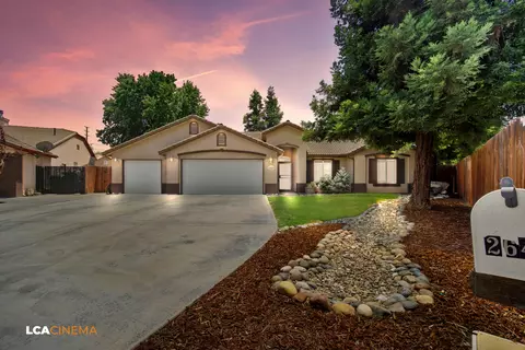 2643 S Virmargo Ct, Visalia, CA 93292
