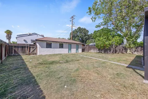 446 W Myrtle St, Hanford, CA 93230 photo 22