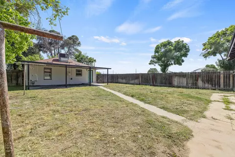 446 W Myrtle St, Hanford, CA 93230 photo 23