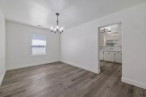 446 W Myrtle St, Hanford, CA 93230 photo 8