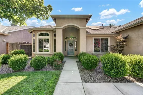 144 N Lindsay St, Visalia, CA 93291