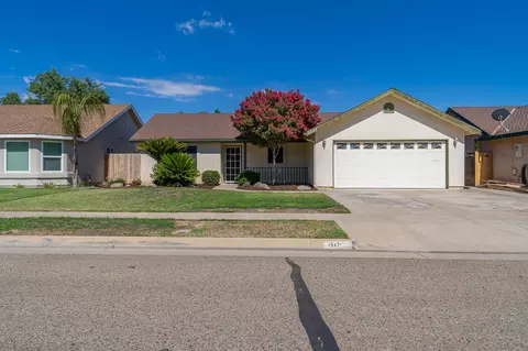 1542 S Irwin St, Tulare, CA 93274