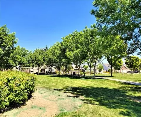 3220 Spring Sails Ave, Tulare, CA 93274 photo 21