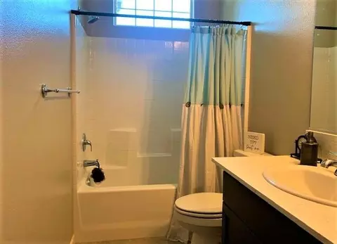 3220 Spring Sails Ave, Tulare, CA 93274 photo 9