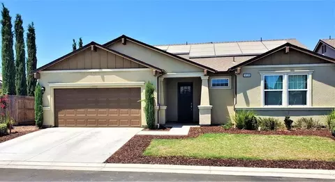 3220 Spring Sails Ave, Tulare, CA 93274