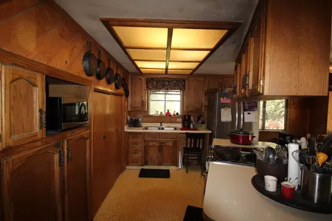 1183 Bourbon Dr, Springville, CA 93265 photo 5