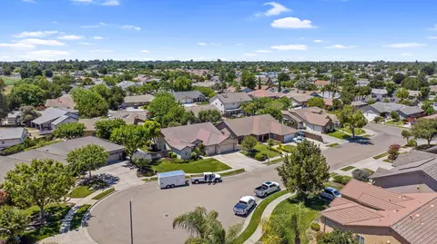 1041 Lords Ct, Lemoore, CA 93245 photo 65