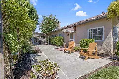 1041 Lords Ct, Lemoore, CA 93245 photo 52