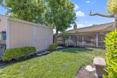1041 Lords Ct, Lemoore, CA 93245 photo 55